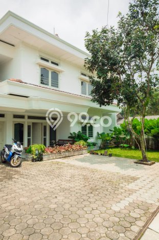 Rumah Eksklusif Siap Huni LT 500m2 di Sukasari, Bandung Rumah Eksklusif Siap Huni LT 500m2 di Sukasari, Bandung