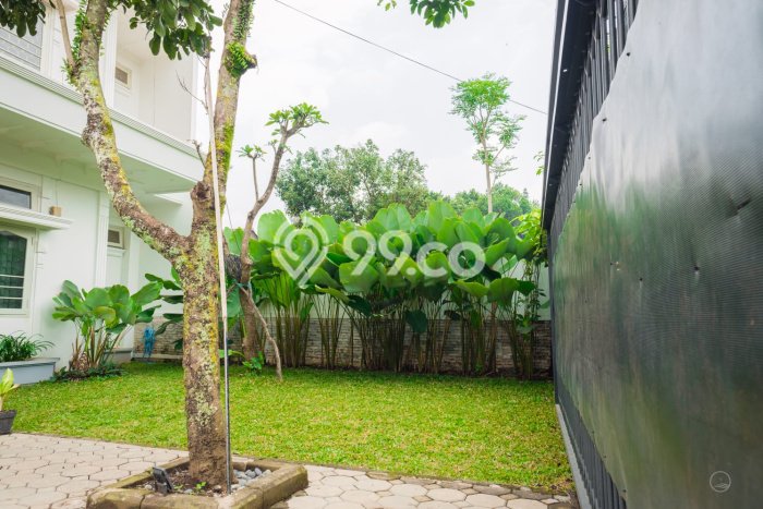 Rumah Eksklusif Siap Huni LT 500m2 di Sukasari, Bandung Rumah Eksklusif Siap Huni LT 500m2 di Sukasari, Bandung