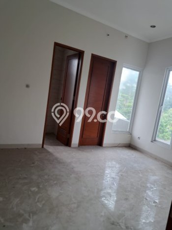 Siap Huni Hunian Elit 4 Kamar di Jagakarsa Dekat ke Mana Pun Siap Huni Hunian Elit 4 Kamar di Jagakarsa Dekat ke Mana Pun