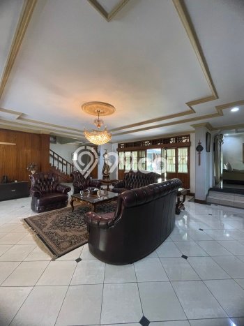Rumah Luxury Modern Tanpa Renovasi di Sektor 7-Bintaro Tangerang Selatan Rumah Luxury Modern Tanpa Renovasi di Sektor 7-Bintaro Tangerang Selatan