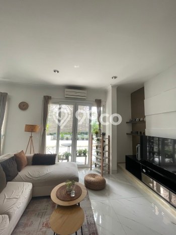 Rumah Elit Modern Tanpa Renovasi di BSD The Icon Tangerang Rumah Elit Modern Tanpa Renovasi di BSD The Icon Tangerang