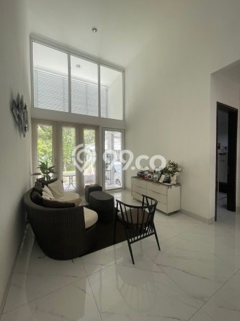 Rumah Elit Modern Tanpa Renovasi di BSD The Icon Tangerang Rumah Elit Modern Tanpa Renovasi di BSD The Icon Tangerang