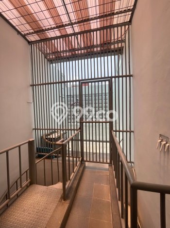 Sewa Rumah Strategis LT 475m2 / LB 380m2 di Pondok Indah, Jakarta Selatan Sewa Rumah Strategis LT 475m2 / LB 380m2 di Pondok Indah, Jakarta Selatan