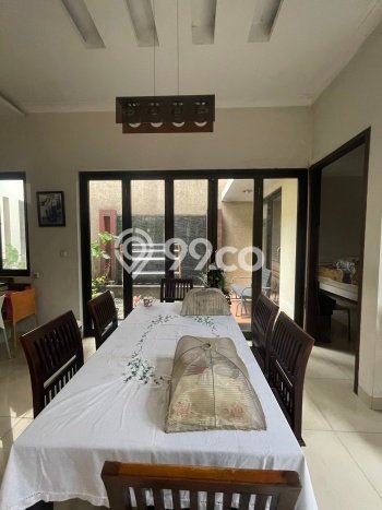Rumah Mewah LB 240m2 Siap Pakai Desain Elegan di BSD, Tangerang Rumah Mewah LB 240m2 Siap Pakai Desain Elegan di BSD, Tangerang