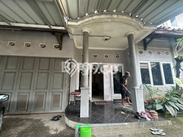 Hunian Mewah LB 150m2 Siap Pakai Desain Elegan di Buah Batu, Bandung Hunian Mewah LB 150m2 Siap Pakai Desain Elegan di Buah Batu, Bandung