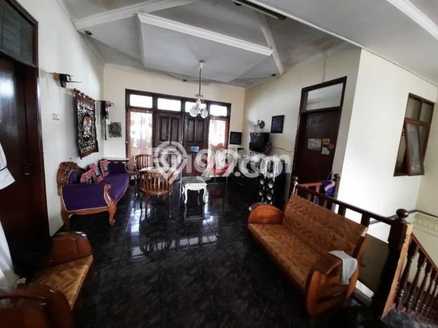 Jual Rumah Mewah Elegan Dengan View Eksklusif di Buah Batu, Bandung Jual Rumah Mewah Elegan Dengan View Eksklusif di Buah Batu, Bandung