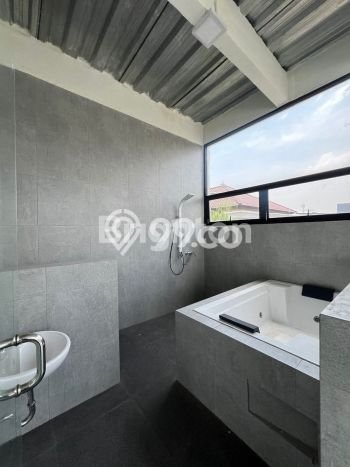 Dijual Rumah Luas Elegan Dengan View Cantik di Kopo, Bandung Dijual Rumah Luas Elegan Dengan View Cantik di Kopo, Bandung