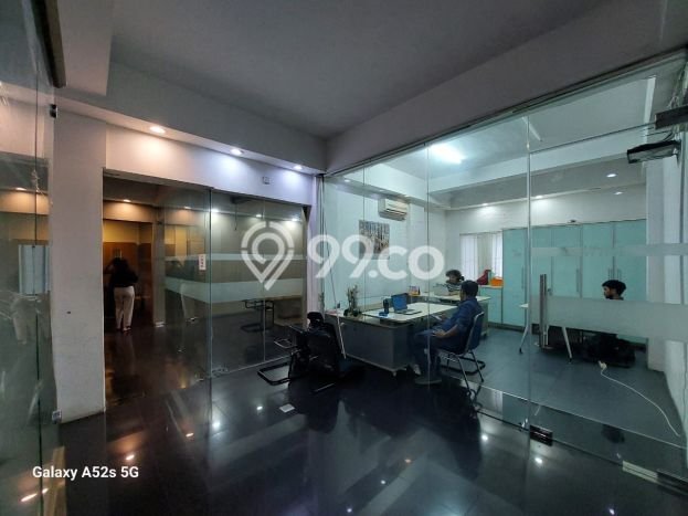Kantor Bagus Dijual LB 1040m2 Lokasi Strategis Jakarta Barat Area Cocok untuk Berbisnis Kantor Bagus Dijual LB 1040m2 Lokasi Strategis Jakarta Barat Area Cocok untuk Berbisnis