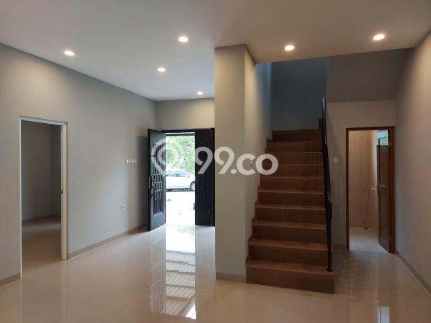 Dijual Rumah 4 Kamar Lokasi Strategis Nyaman dan Strategis di Lippo Cikarang Dijual Rumah 4 Kamar Lokasi Strategis Nyaman dan Strategis di Lippo Cikarang