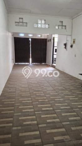 Rumah Mewah dengan Luas Tanah 250m2m² di Lingkungan Asri Semarang Barat, Semarang Rumah Mewah dengan Luas Tanah 250m2m² di Lingkungan Asri Semarang Barat, Semarang