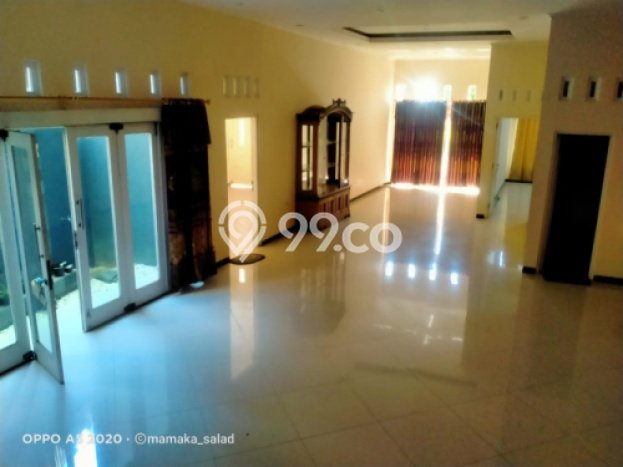 NEW LISTING! Rumah Strategis area Semarang Timur, Luas 256m2m² LB 255m2m² NEW LISTING! Rumah Strategis area Semarang Timur, Luas 256m2m² LB 255m2m²