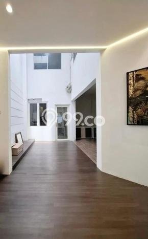 Rumah Eksklusif Siap Huni LT 469m2 di Kebayoran Baru, Jakarta Selatan Rumah Eksklusif Siap Huni LT 469m2 di Kebayoran Baru, Jakarta Selatan