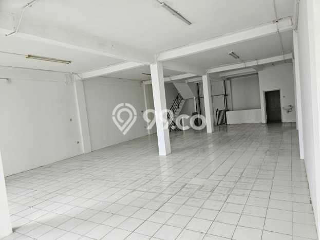 Disewakan Ruko di Kawasan Ramai Petojo Luas 530m2 Disewakan Ruko di Kawasan Ramai Petojo Luas 530m2