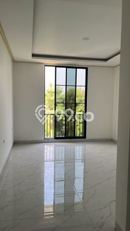Rumah Luxury Modern Tanpa Renovasi di Taman Ratu Jakarta Barat Rumah Luxury Modern Tanpa Renovasi di Taman Ratu Jakarta Barat