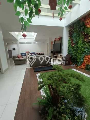Ready to Use! Premium House LT 315m2 Desain Elegan di Jelambar Ready to Use! Premium House LT 315m2 Desain Elegan di Jelambar