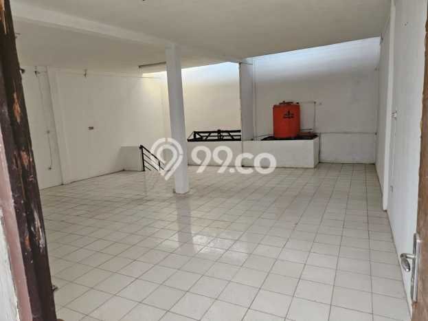 Disewakan Ruko di Kawasan Ramai Petojo Luas 530m2 Disewakan Ruko di Kawasan Ramai Petojo Luas 530m2