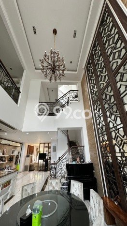 Rumah Elit LB 600m2 Siap Pakai Desain Elegan di Pantai Indah Kapuk, Jakarta Utara Rumah Elit LB 600m2 Siap Pakai Desain Elegan di Pantai Indah Kapuk, Jakarta Utara