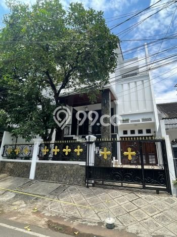 Hunian Elit LB 546m2 Siap Huni Desain Elegan di Pejompongan, Jakarta Pusat Hunian Elit LB 546m2 Siap Huni Desain Elegan di Pejompongan, Jakarta Pusat