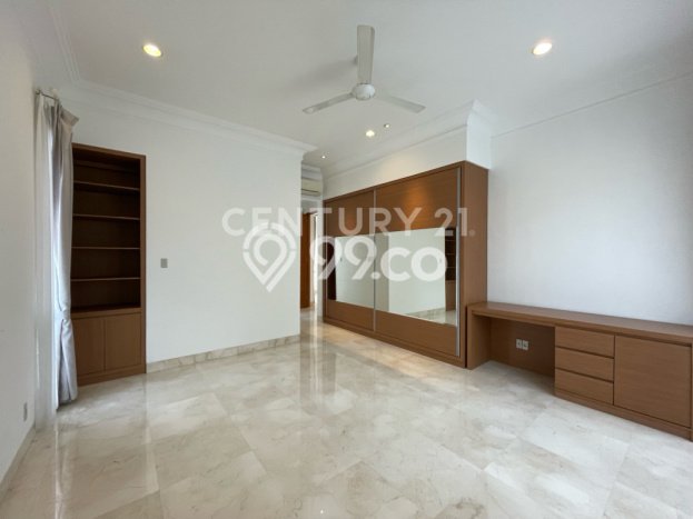 Hunian Mewah Dijual LT 480m2 di Cilandak, Jakarta Selatan Hunian Mewah Dijual LT 480m2 di Cilandak, Jakarta Selatan