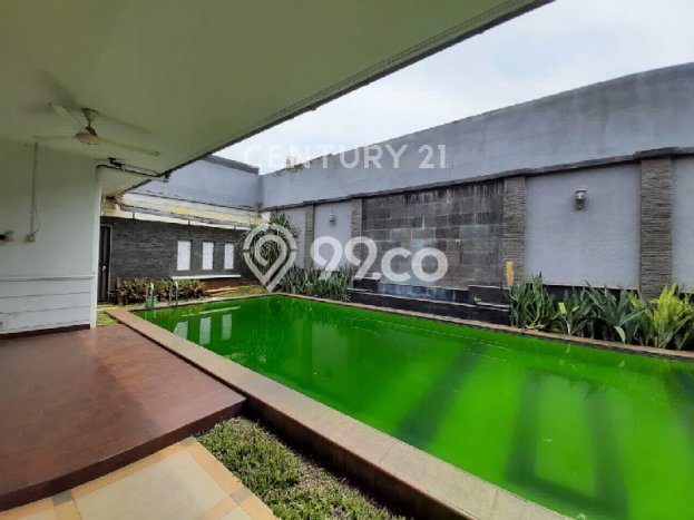 Hunian Elit LB 445m2 Siap Huni Desain Elegan di Pondok Indah, Jakarta Selatan Hunian Elit LB 445m2 Siap Huni Desain Elegan di Pondok Indah, Jakarta Selatan