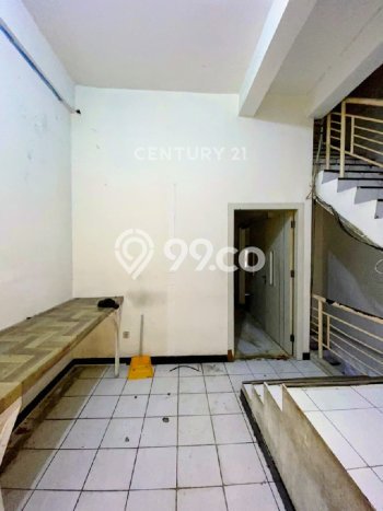 Area Strategis! Disewakan Ruko Lokasi Kebayoran Baru, Jakarta Selatan Cocok untuk Bisnis Area Strategis! Disewakan Ruko Lokasi Kebayoran Baru, Jakarta Selatan Cocok untuk Bisnis