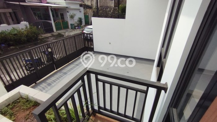 Jual Rumah Strategis Bagus Punya 3 KT di Serpong Tangerang Selatan SHM Jual Rumah Strategis Bagus Punya 3 KT di Serpong Tangerang Selatan SHM