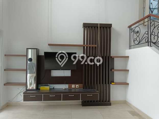 Rumah Lokasi Strategis di Kota Wisata, Bogor, LT 264m² LB 330m² Rumah Lokasi Strategis di Kota Wisata, Bogor, LT 264m² LB 330m²