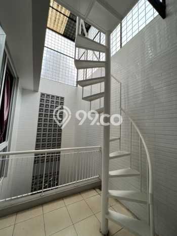 Ready to Use! Luxury House LT 160m2 Desain Modern di Cibubur Ready to Use! Luxury House LT 160m2 Desain Modern di Cibubur