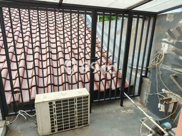 Jual Rumah Eksklusif 4 KT di Raffles Hills, Jakarta Timur Jual Rumah Eksklusif 4 KT di Raffles Hills, Jakarta Timur