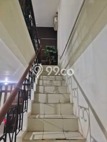 POTENSI BESAR! Ruko di Kota Wisata, Luas 100m², Pusat Bisnis POTENSI BESAR! Ruko di Kota Wisata, Luas 100m², Pusat Bisnis