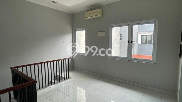 Jual Rumah Mewah Megah Dengan View Cantik di Kota Wisata, Bogor Jual Rumah Mewah Megah Dengan View Cantik di Kota Wisata, Bogor