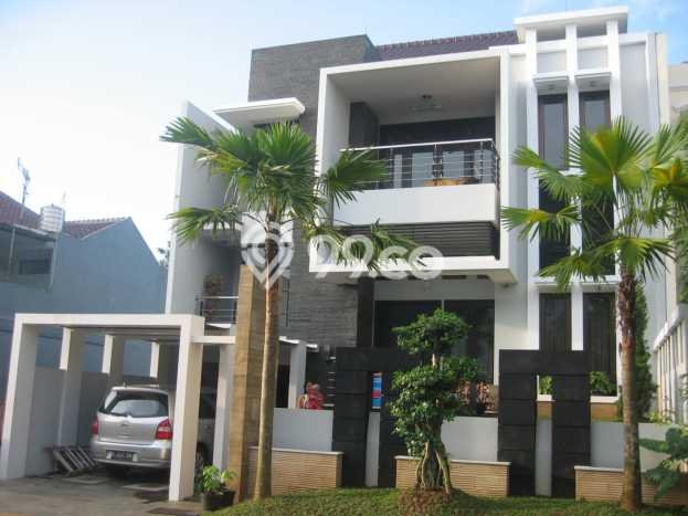 For Sale! Luxury House LT 200m2 Desain Elegan di Harjamukti For Sale! Luxury House LT 200m2 Desain Elegan di Harjamukti