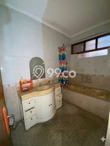 Ready to Use! Premium House LT 326m2 Desain Elegan di Pondok Kelapa Ready to Use! Premium House LT 326m2 Desain Elegan di Pondok Kelapa