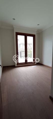 Jual Rumah Luas Megah Dengan View Eksklusif di Gading Serpong, Tangerang Jual Rumah Luas Megah Dengan View Eksklusif di Gading Serpong, Tangerang