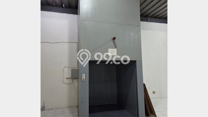 Unit Gudang Dijual di Jakarta Utara LT 904m2 & LB 2713m2 Unit Gudang Dijual di Jakarta Utara LT 904m2 & LB 2713m2