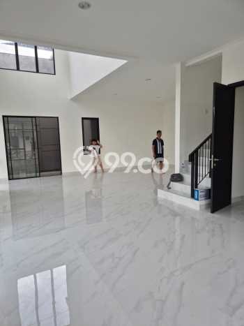 Disewakan! Rumah 3 Kamar Tidur &
3 Kamar Mandi di Pantai Indah Kapuk 2, Jakarta Utara Disewakan! Rumah 3 Kamar Tidur &
3 Kamar Mandi di Pantai Indah Kapuk 2, Jakarta Utara
