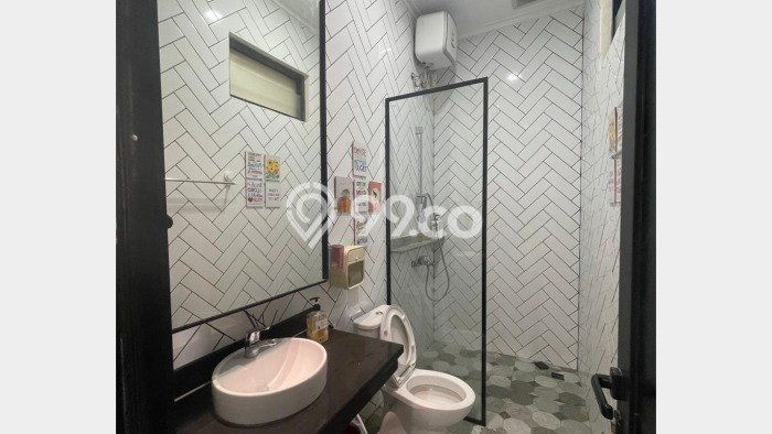 Rumah Luas Asri 1 KT Siap Pakai di Alam Sutera Tangerang Rumah Luas Asri 1 KT Siap Pakai di Alam Sutera Tangerang