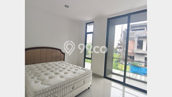 Rumah sewa siap huni 3 Kamar Tidur di Pantai Indah Kapuk 2, Jakarta Utara Rumah sewa siap huni 3 Kamar Tidur di Pantai Indah Kapuk 2, Jakarta Utara