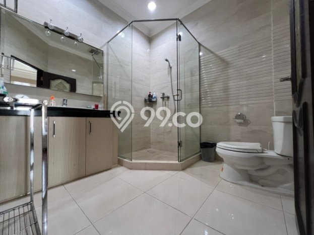 Hunian Mewah Dijual LT 427m2 di Medan Barat, Medan Hunian Mewah Dijual LT 427m2 di Medan Barat, Medan