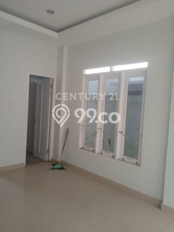 Rumah Idaman dengan 4 Kamar Tidur di Lingkungan Asri Pontianak Kota, Pontianak Rumah Idaman dengan 4 Kamar Tidur di Lingkungan Asri Pontianak Kota, Pontianak