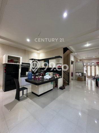 PROMO SPESIAL! Rumah Ready Stock lokasi Pontianak Selatan, Pontianak, LT 190m2m² LB 275m2m² PROMO SPESIAL! Rumah Ready Stock lokasi Pontianak Selatan, Pontianak, LT 190m2m² LB 275m2m²