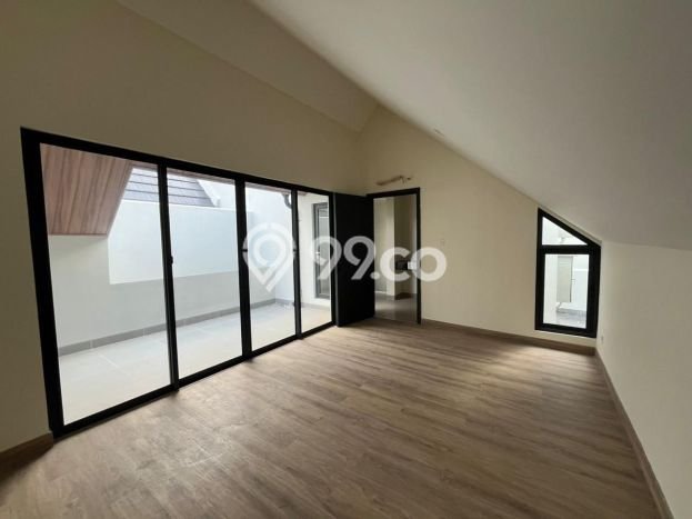 Rumah Mewah LB 144m2 Siap Pakai Desain Elegan di Gading Serpong, Tangerang Rumah Mewah LB 144m2 Siap Pakai Desain Elegan di Gading Serpong, Tangerang