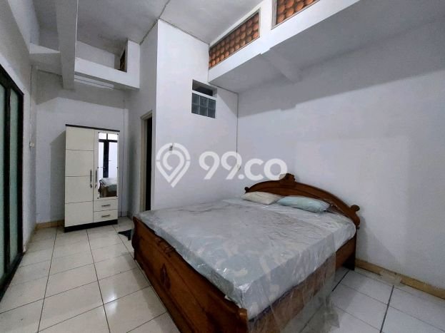 Disewakan! Rumah 5 Kamar Tidur &
5 Kamar Mandi di Bintaro, Tangerang Selatan Disewakan! Rumah 5 Kamar Tidur &
5 Kamar Mandi di Bintaro, Tangerang Selatan