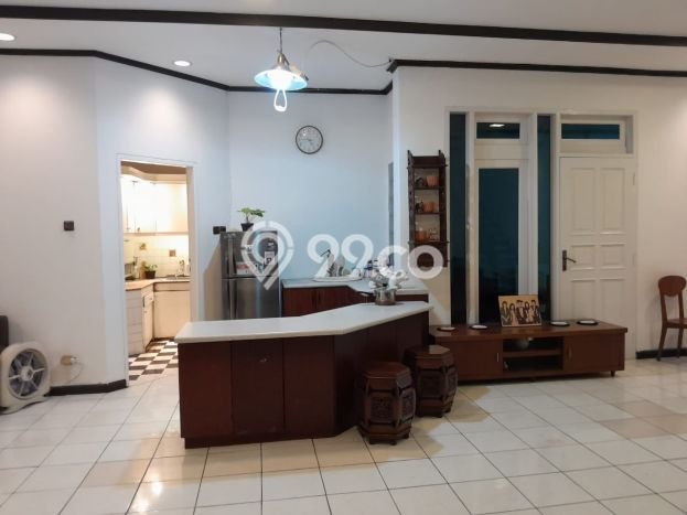 Rumah Elit Modern Tanpa Renovasi di Pondok Indah Jakarta Selatan Rumah Elit Modern Tanpa Renovasi di Pondok Indah Jakarta Selatan
