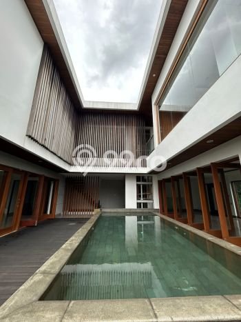 For Sale! Luxury House LT 489m2 Desain Elegan di Pondok Indah For Sale! Luxury House LT 489m2 Desain Elegan di Pondok Indah