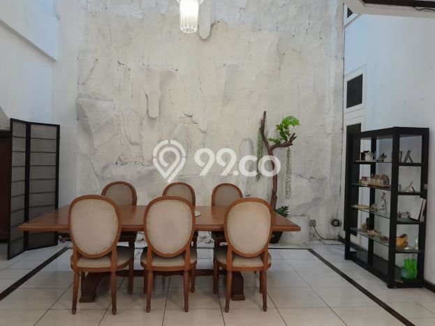 Rumah Elit Modern Tanpa Renovasi di Pondok Indah Jakarta Selatan Rumah Elit Modern Tanpa Renovasi di Pondok Indah Jakarta Selatan