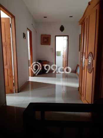Hunian Cantik Modern Lb 239m2 di Serpong, Tangerang Selatan Hunian Cantik Modern Lb 239m2 di Serpong, Tangerang Selatan