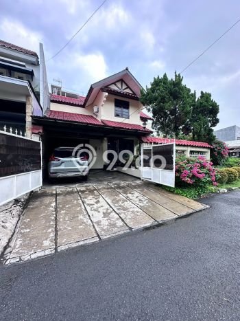 Rumah Elit LB 208m2 Siap Huni Desain Elegan di Pondok Indah, Jakarta Selatan Rumah Elit LB 208m2 Siap Huni Desain Elegan di Pondok Indah, Jakarta Selatan