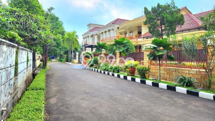 Siap Huni Rumah Mewah 5 Kamar di Mampang Prapatan Dekat ke Mana Pun Siap Huni Rumah Mewah 5 Kamar di Mampang Prapatan Dekat ke Mana Pun