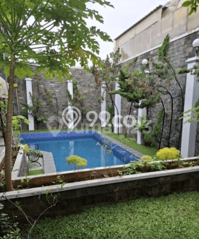 Siap Huni Rumah Mewah 9 Kamar di Kebayoran Baru Dekat ke Mana Saja Siap Huni Rumah Mewah 9 Kamar di Kebayoran Baru Dekat ke Mana Saja